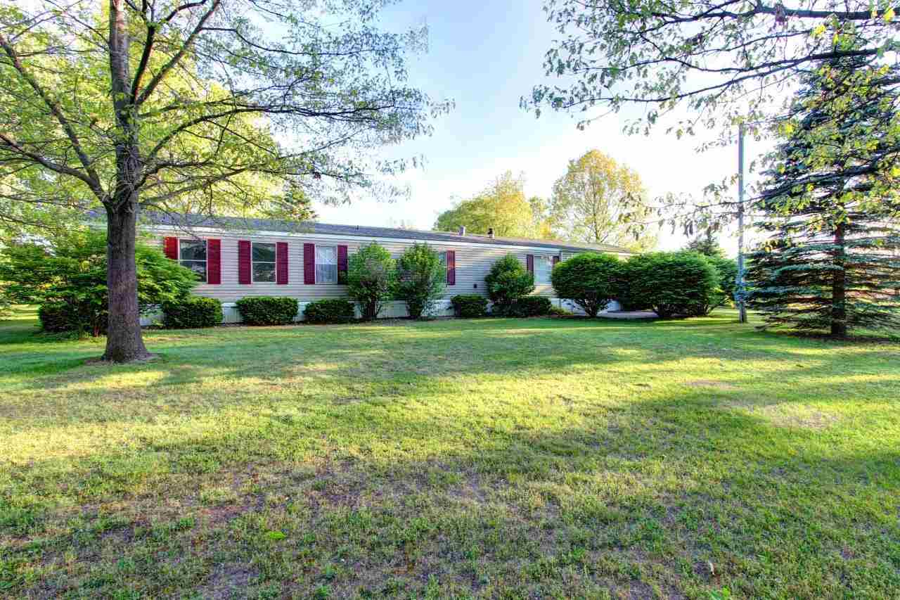 15238 State Line Rd, Bristol, IN 46507 photo 1