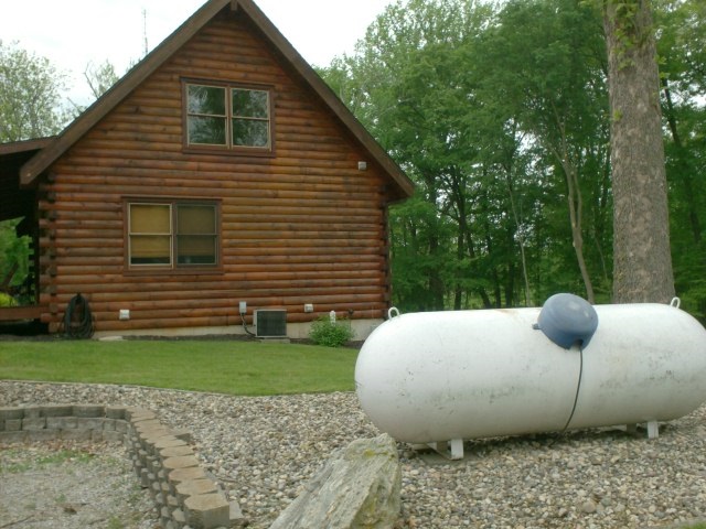 8335 E 800 S, Wolcottville, IN 46795 photo 2