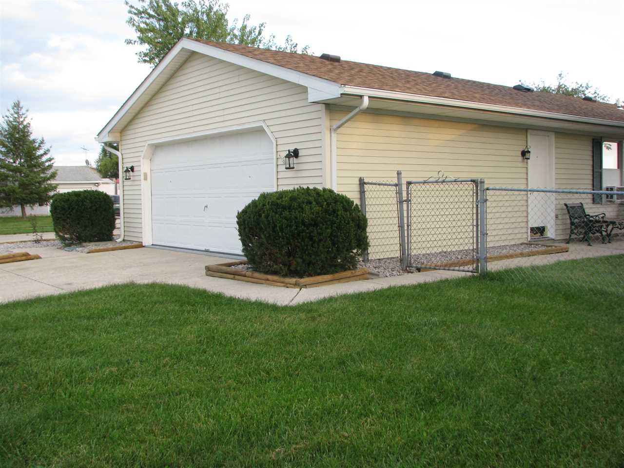 4035 Core St, Woodburn, IN 46797 photo 6