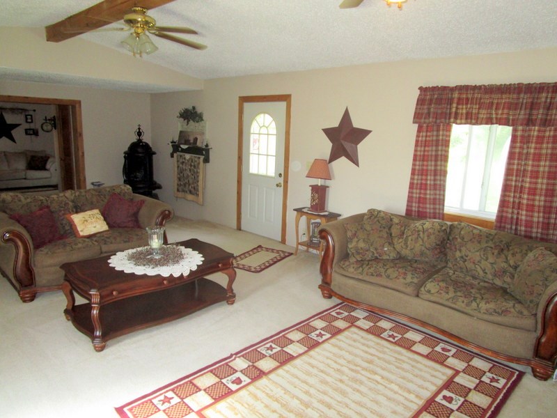 5330 S 750 E, Bluffton, IN 46714 photo 2
