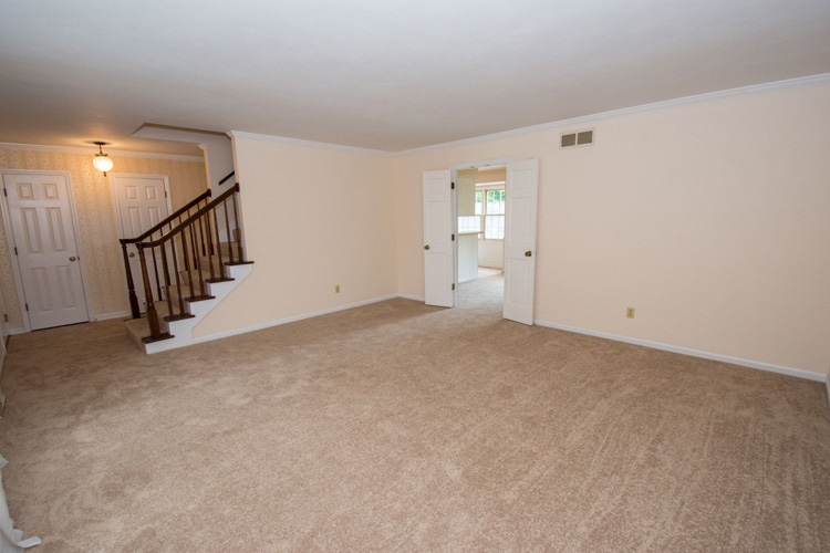 1832 Edgefield Ln, Mishawaka, IN 46544 photo 6
