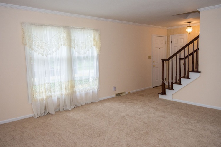 1832 Edgefield Ln, Mishawaka, IN 46544 photo 5