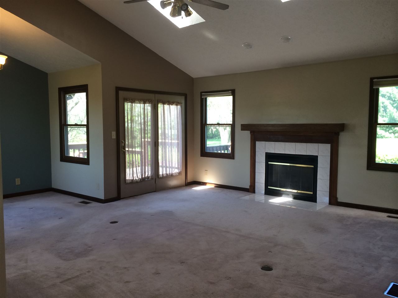 9056 N Waldron Rd, Rossville, IN 46065 photo 2