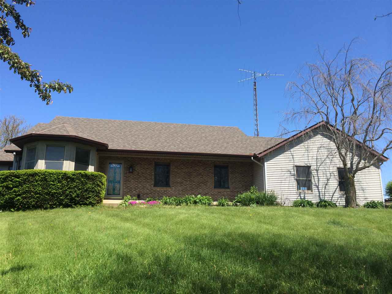 9056 N Waldron Rd, Rossville, IN 46065 photo 1
