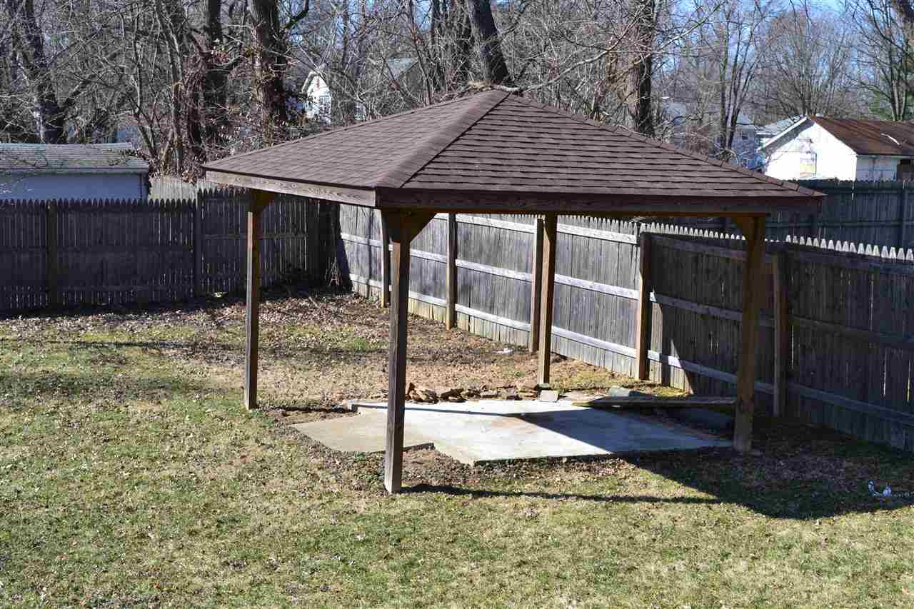 1256 E Miller Dr, Bloomington, IN 47401 photo 3