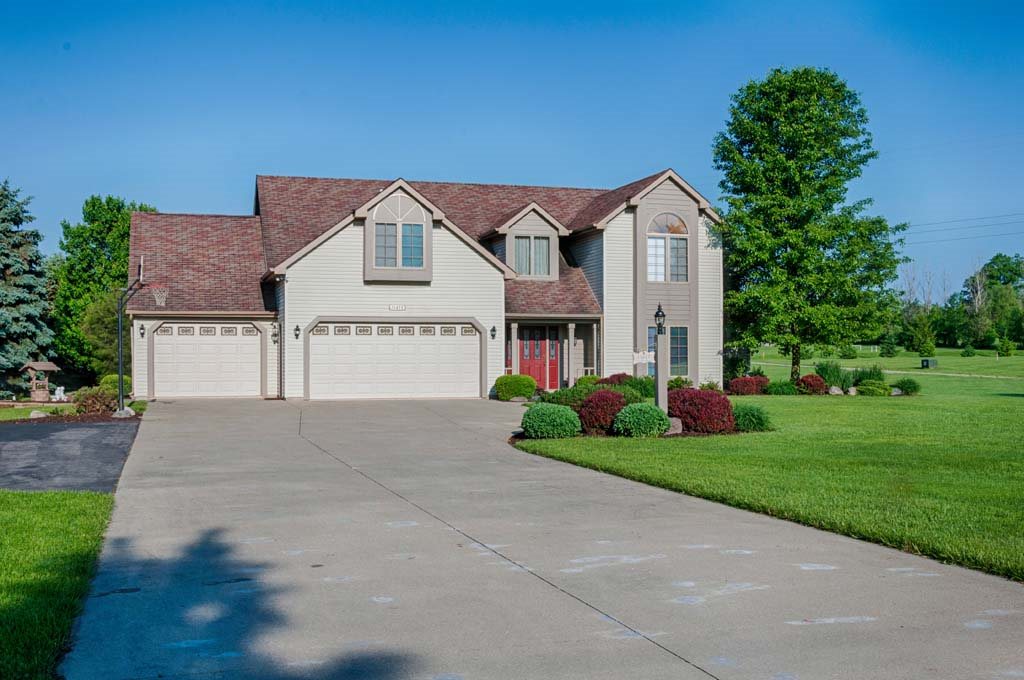 11615 Hardisty Rd, Fort Wayne, IN 46845 photo 3