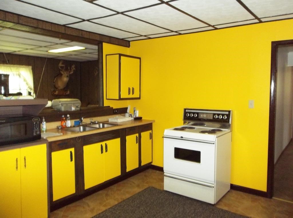 425 S Center St, Bunker Hill, IN 46914 photo 3