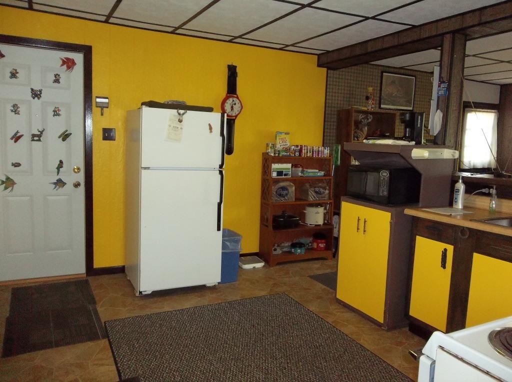 425 S Center St, Bunker Hill, IN 46914 photo 4