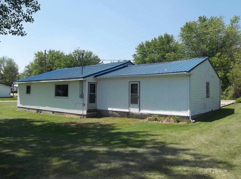 425 S Center St, Bunker Hill, IN 46914 photo 8