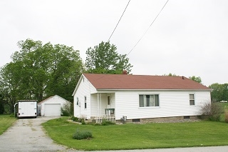 208 Wabash St, Michigantown, IN 46057 photo 1