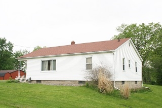 208 Wabash St, Michigantown, IN 46057 photo 2