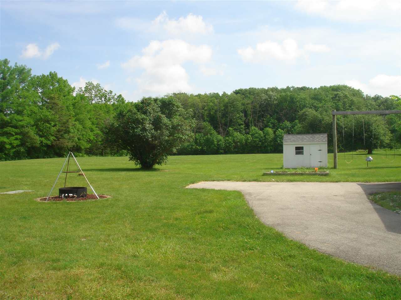 9128 Ernst Rd, Fort Wayne, IN 46809 photo 2