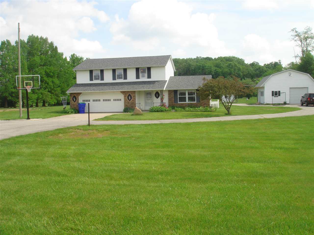 9128 Ernst Rd, Fort Wayne, IN 46809 photo 1