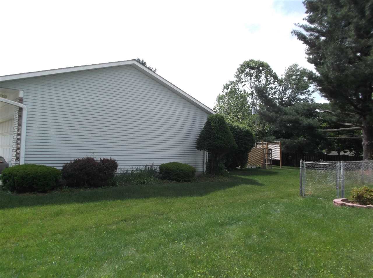 4316 E Walpole Ln, Bloomington, IN 47408 photo 4