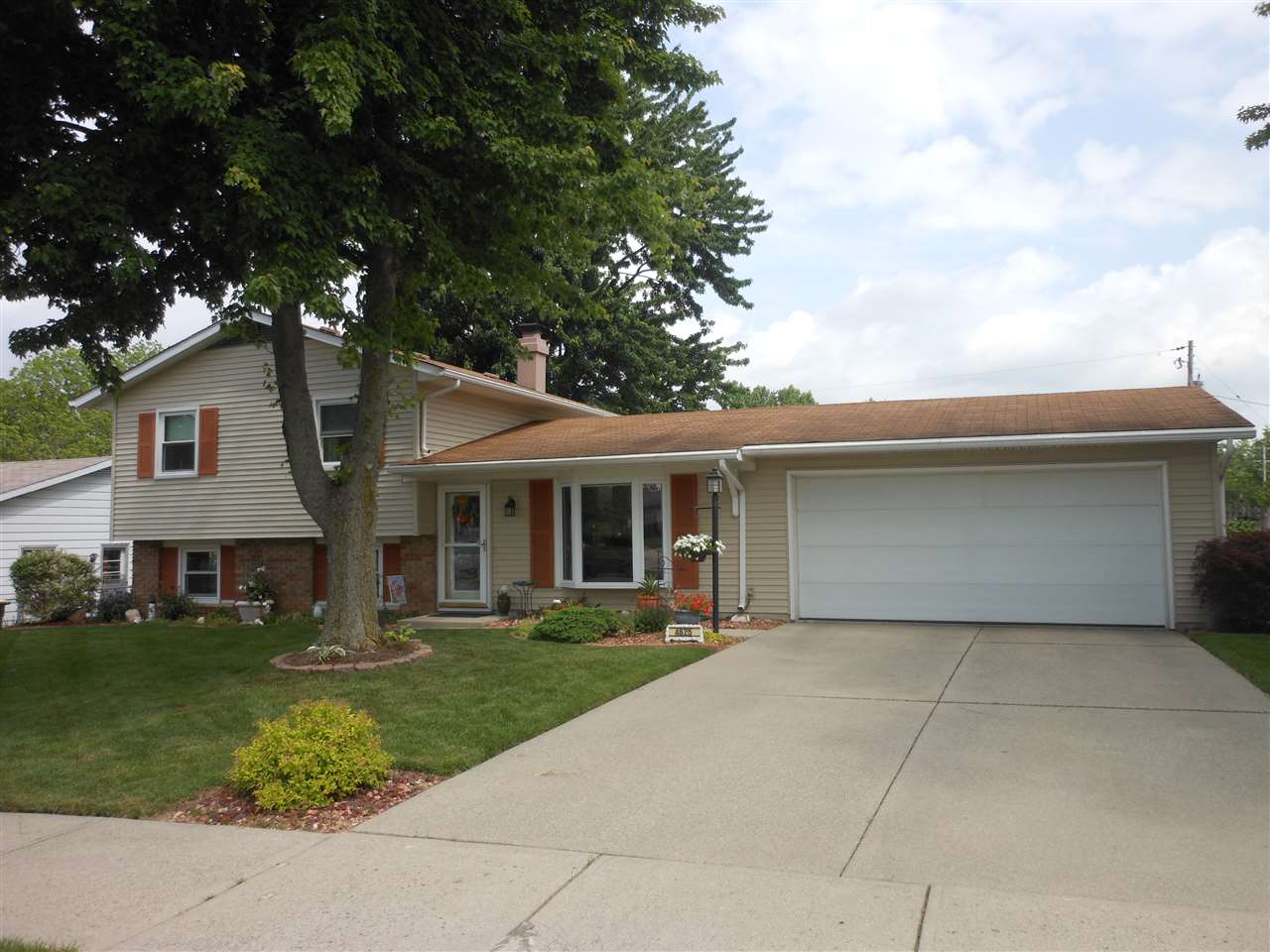 4625 Santa Ana Dr, Fort Wayne, IN 46816 photo 2