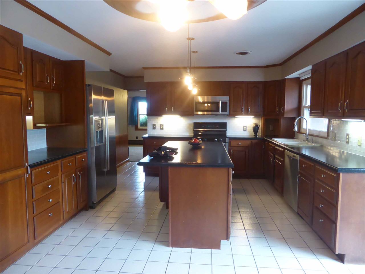 801 Hasenour Ave, Jasper, IN 47546 photo 2