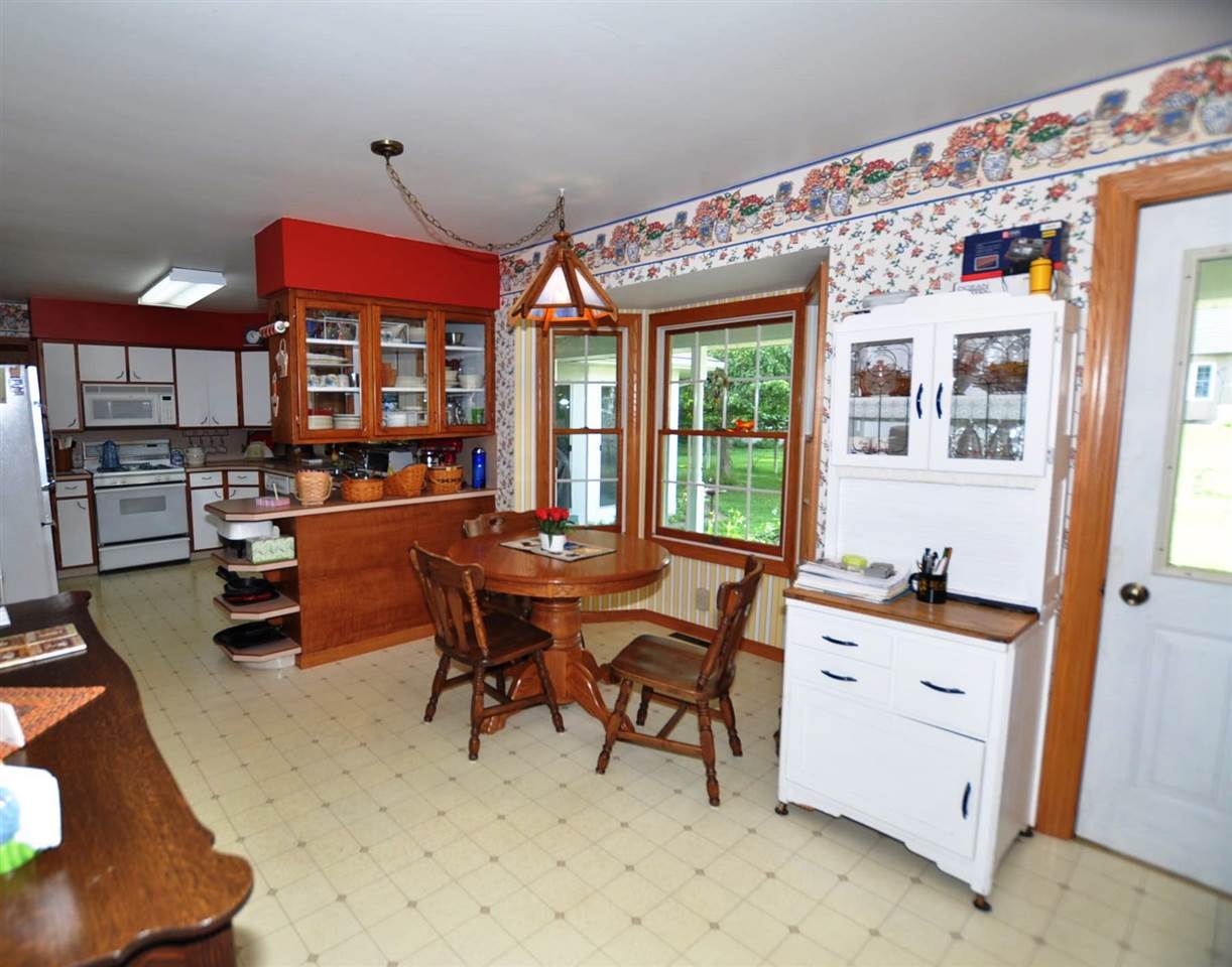 503 E Spring St, Middlebury, IN 46540 photo 17