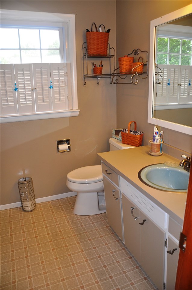 503 E Spring St, Middlebury, IN 46540 photo 21