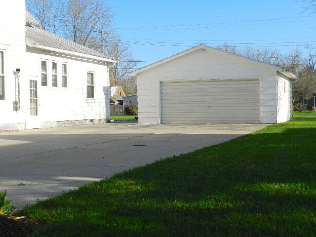 510 W Washington St, Monticello, IN 47960 photo 2