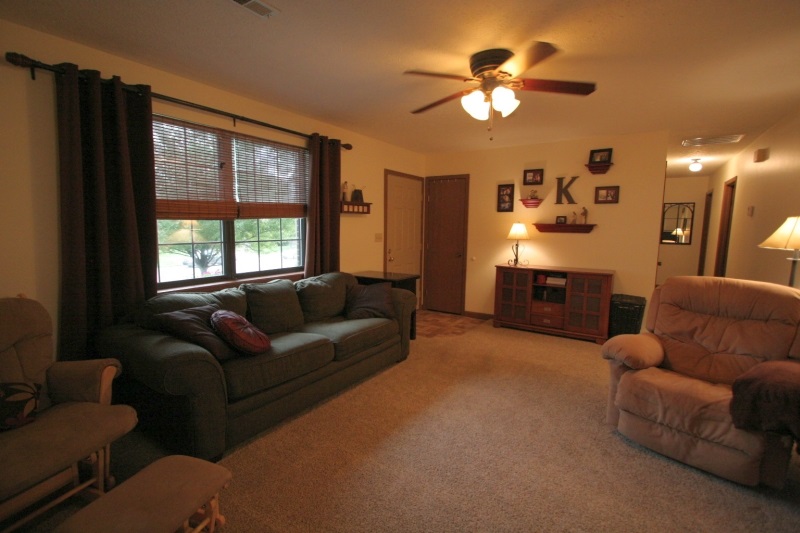 4372 Rhine Strasse, Jasper, IN 47546 photo 4