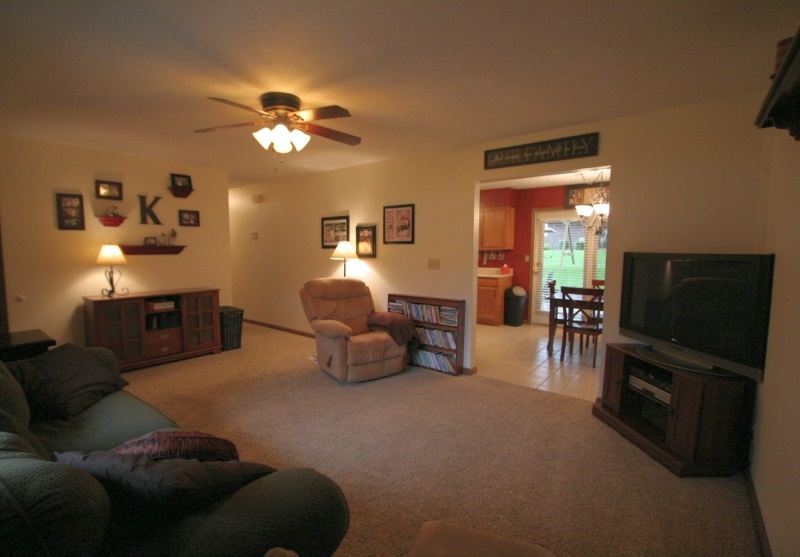 4372 Rhine Strasse, Jasper, IN 47546 photo 5