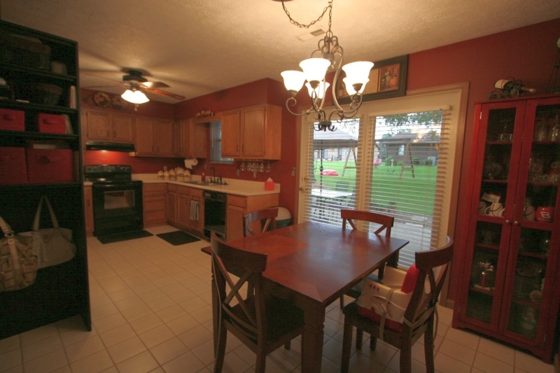 4372 Rhine Strasse, Jasper, IN 47546 photo 6