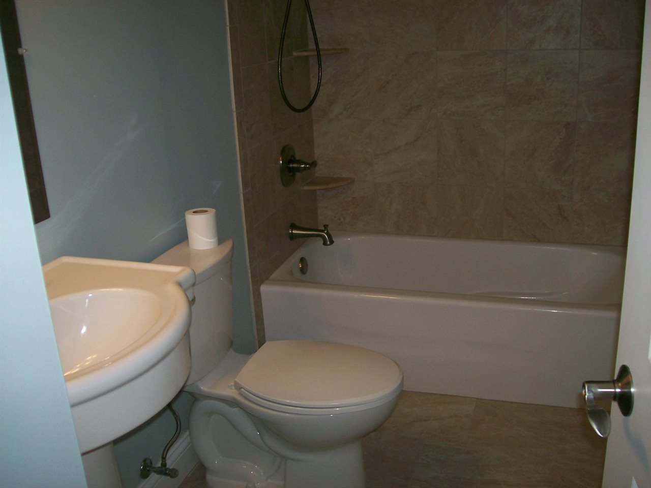 1725 Colonial Dr #12, Rochester, IN 46975 photo 8