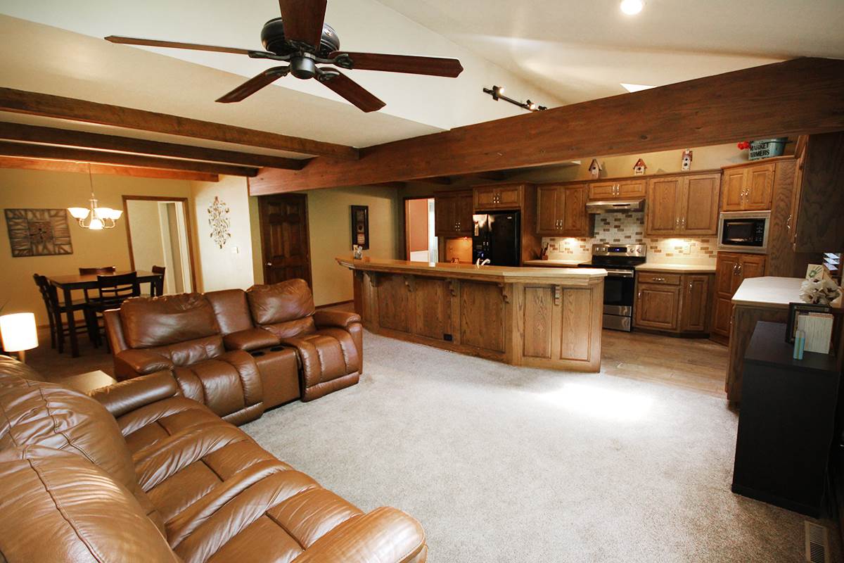 16755 Saratoga Ct, Granger, IN 46530 photo 8