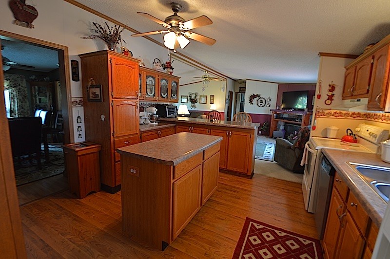 7280 W Division Line Rd, Delphi, IN 46923 photo 13