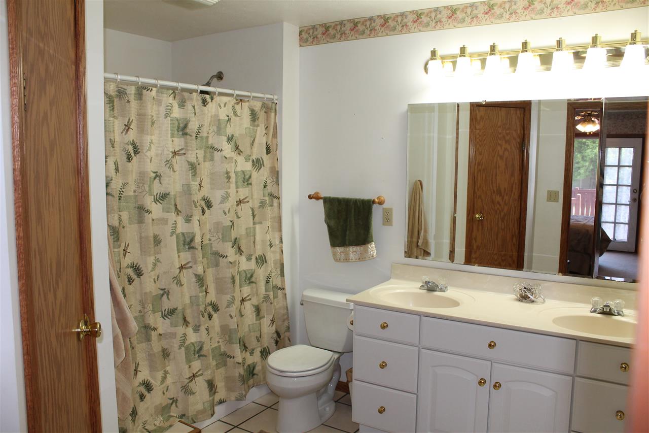 20432 Roosevelt Rd, South Bend, IN 46614 photo 18