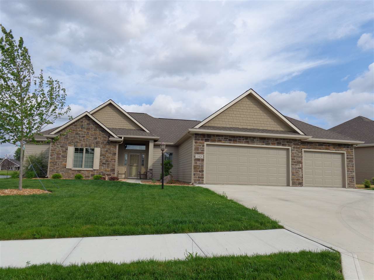 11420 Blue Sparrow Ct, Fort Wayne, IN 46845 photo 1