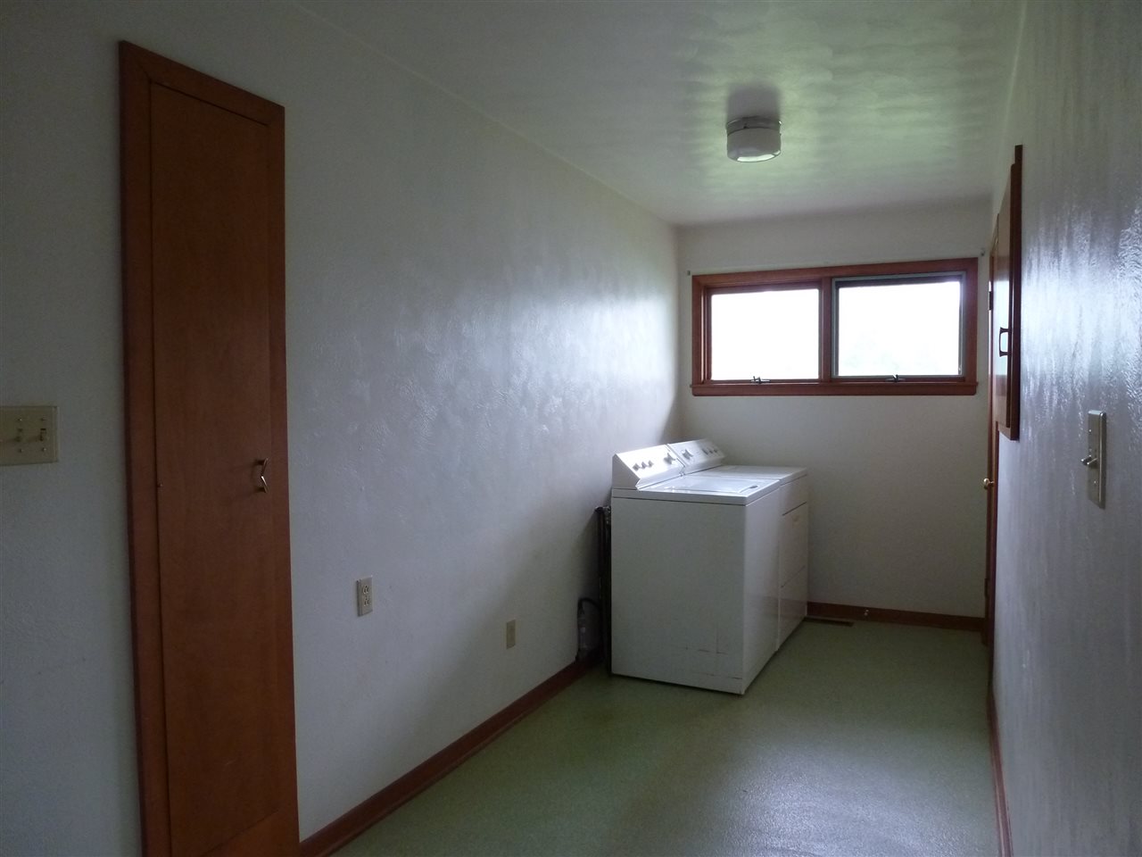 1022 W South St, Bremen, IN 46506 photo 10