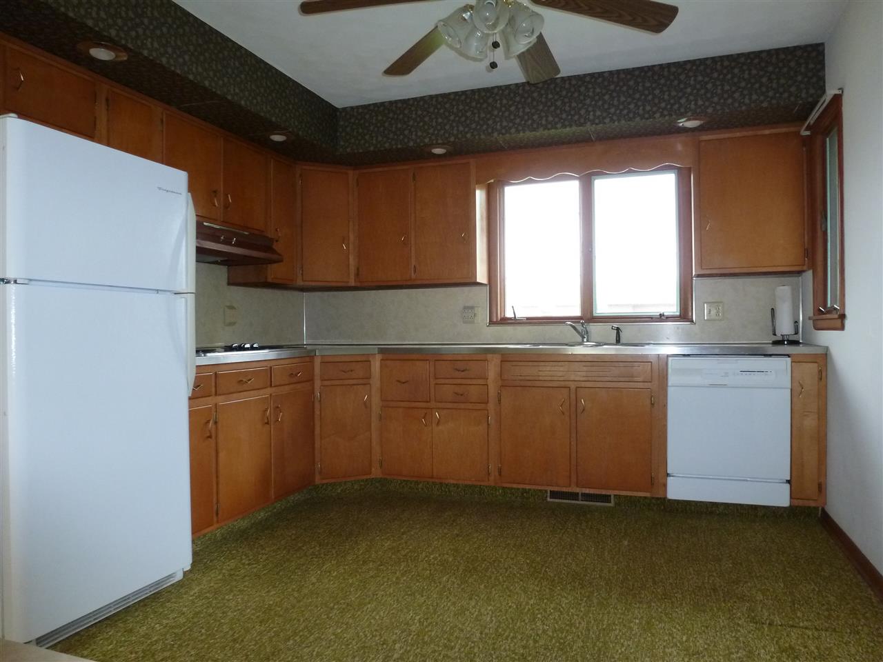 1022 W South St, Bremen, IN 46506 photo 7