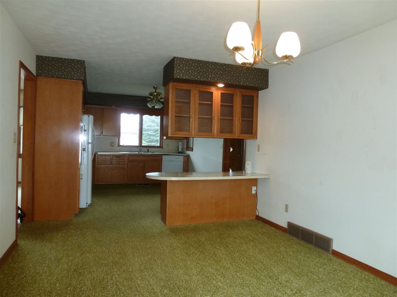 1022 W South St, Bremen, IN 46506 photo 6