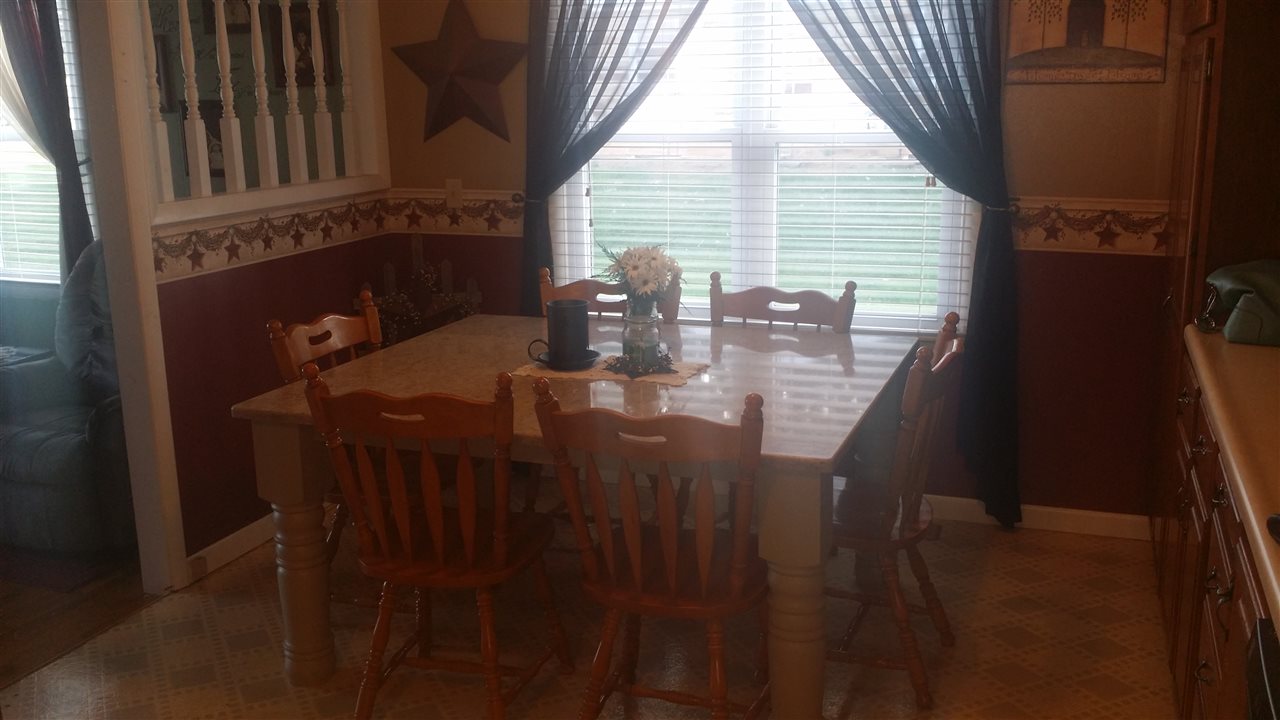 628 Elnora, Odon, IN 47562 photo 3