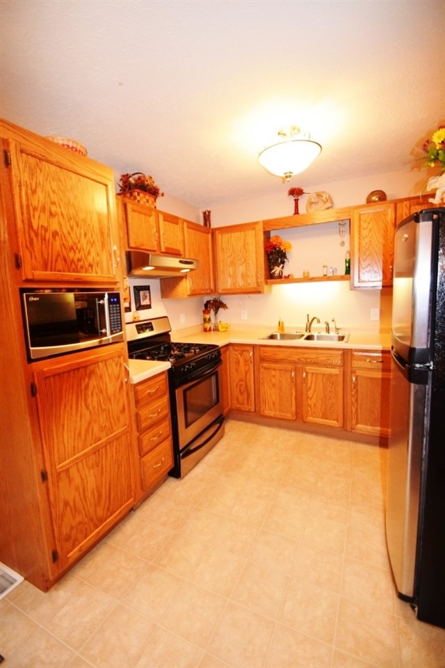 1416 Sedgefield Way, Goshen, IN 46526 photo 28