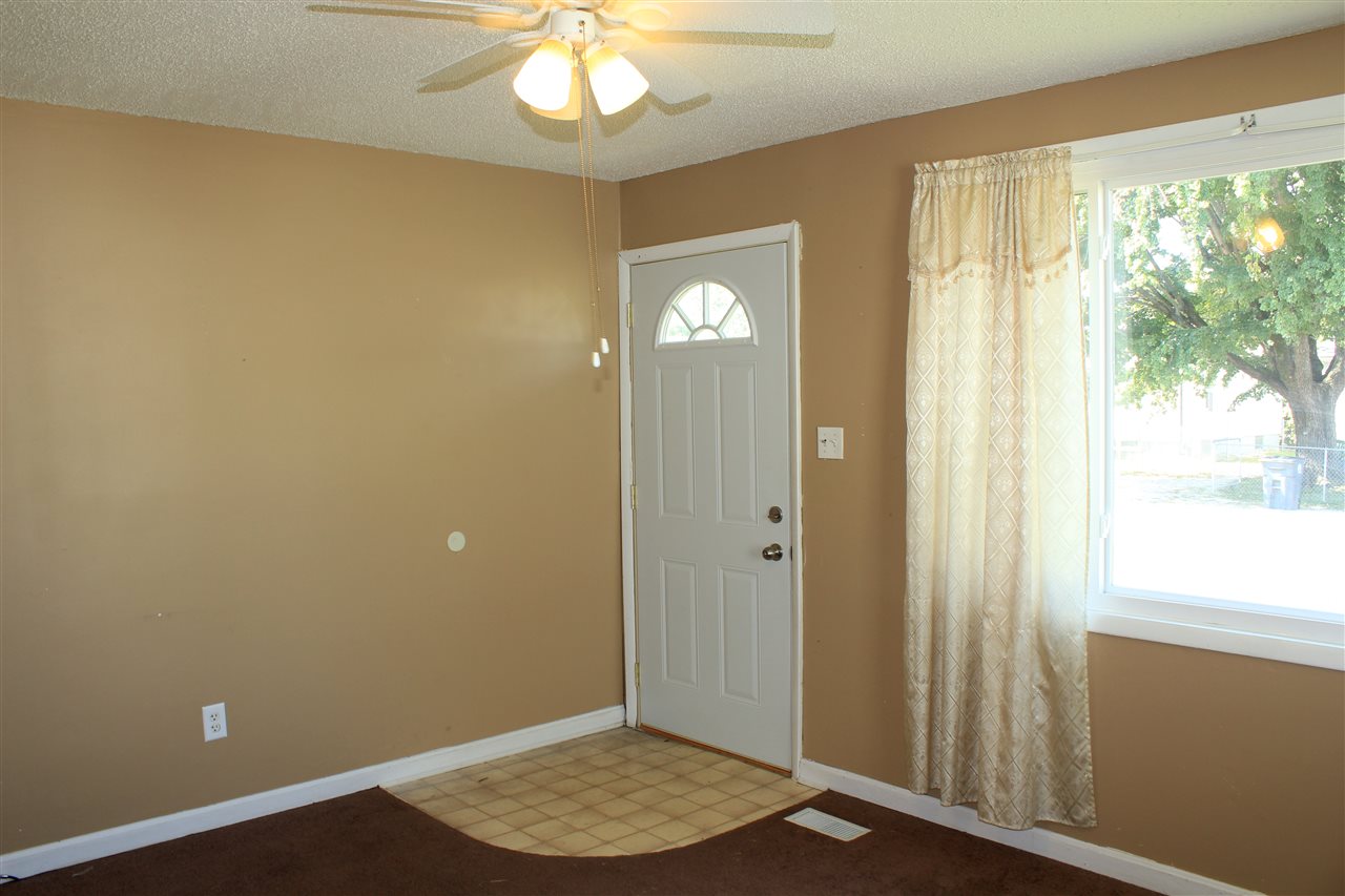 2211 Harding Ave, Evansville, IN 47711 photo 5