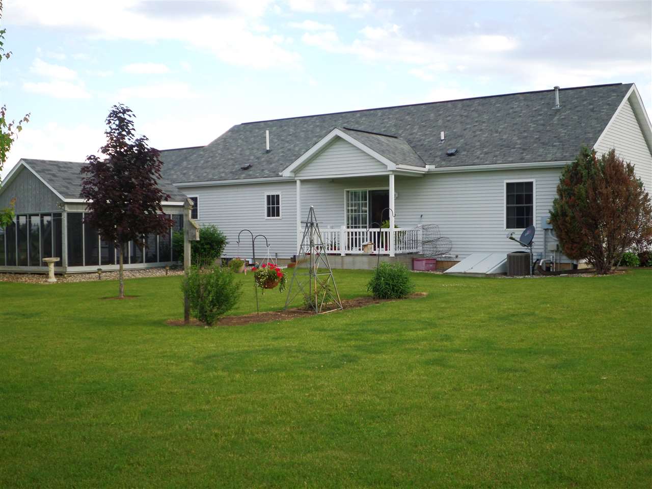 0390 W 400 N, Howe, IN 46746 photo 4