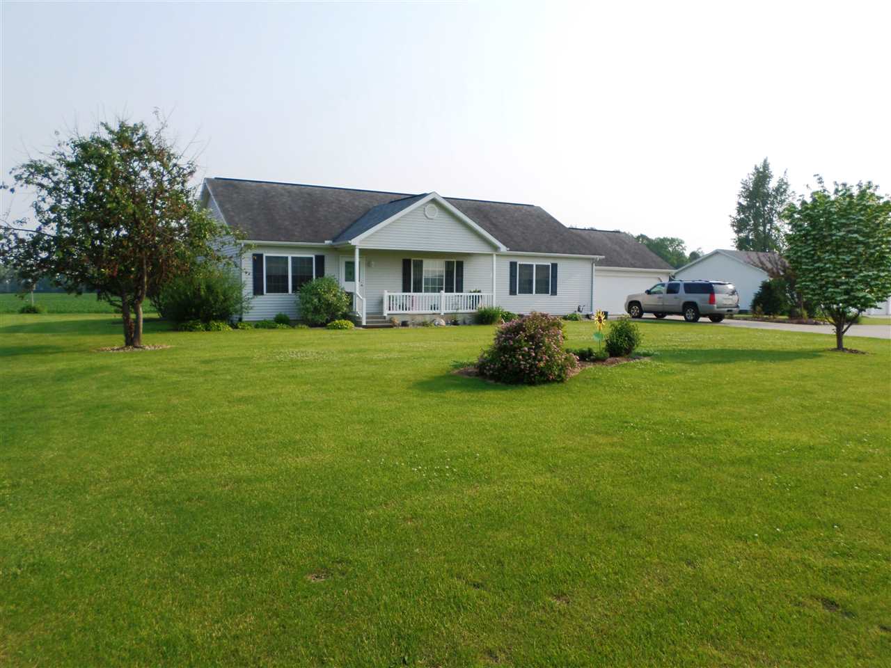 0390 W 400 N, Howe, IN 46746 photo 1