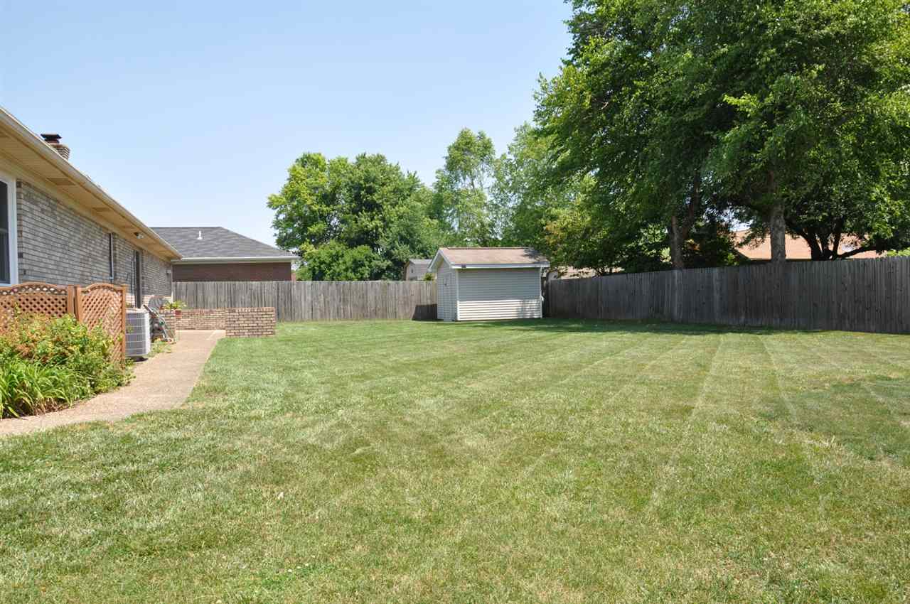 844 Nottingham Ct, Evansville, IN 47715 photo 5