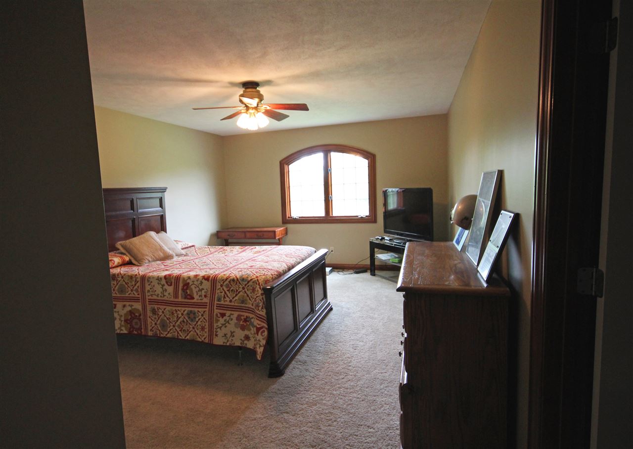 2635 Secretariat Ct, Evansville, IN 47720 photo 18