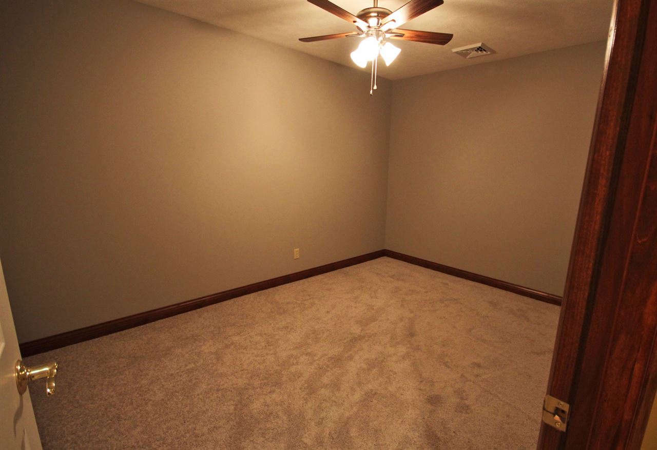 2635 Secretariat Ct, Evansville, IN 47720 photo 22