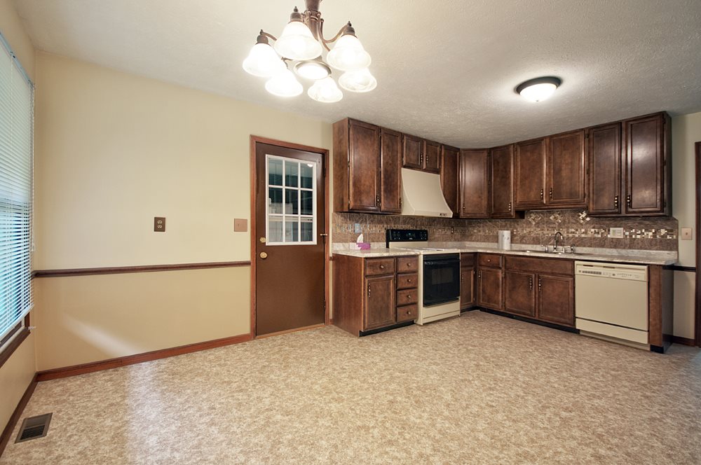 57105 County Road 21, Goshen, IN 46528 photo 6