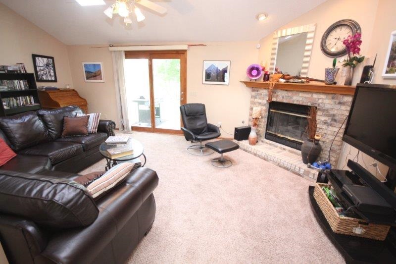 9321 Bridgewood Pl, Fort Wayne, IN 46835 photo 2