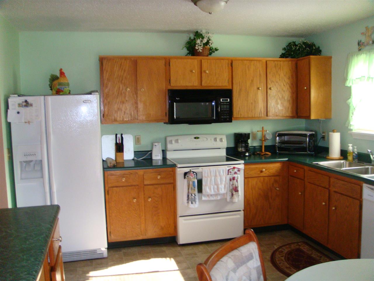 1798 Carol Lynn Dr, Kokomo, IN 46901 photo 3