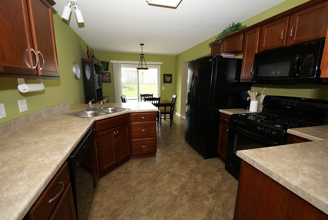 13031 Cocoplum Ct, Fort Wayne, IN 46814 photo 8