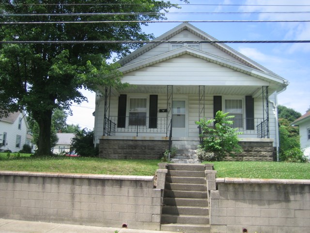 604 E 15th St, Jasper, IN 47546 photo 1