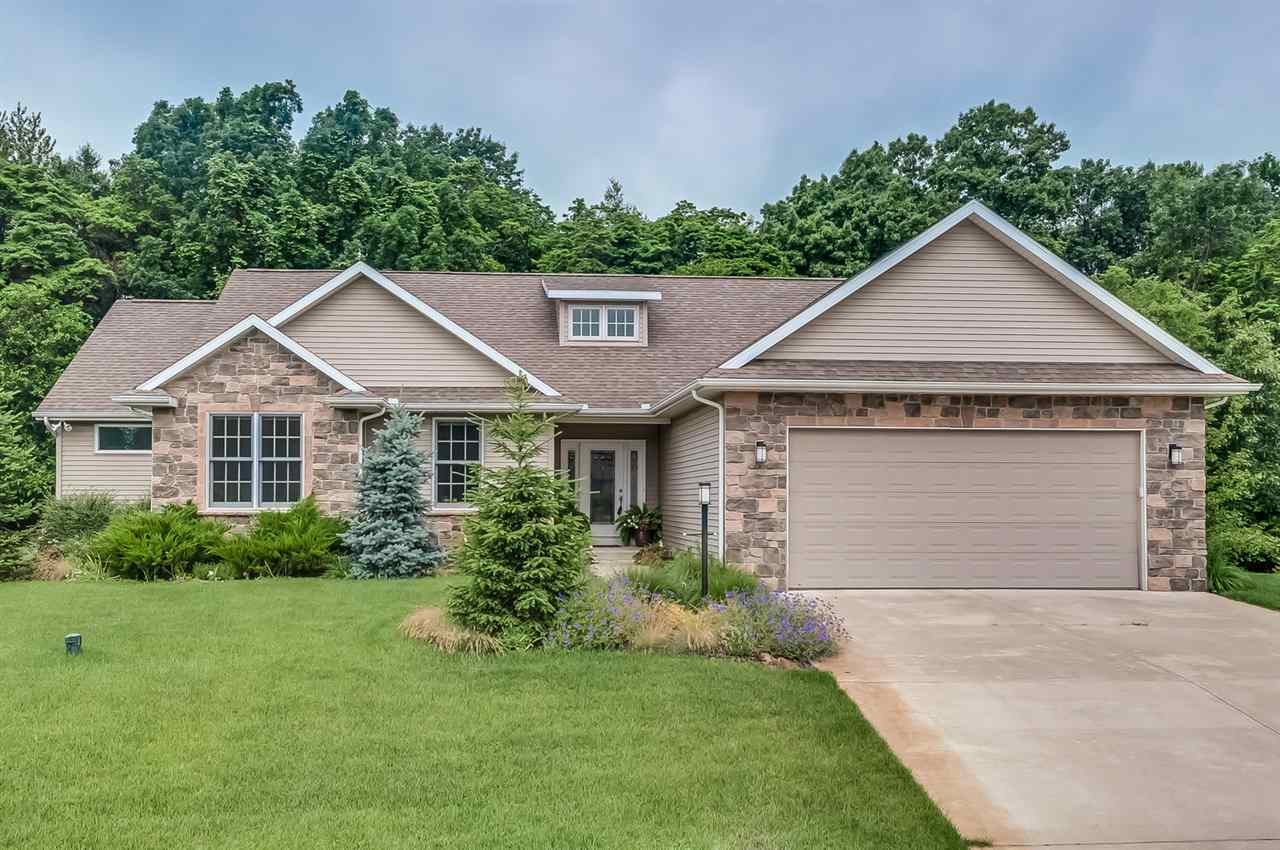 21895 Locust Bend Ct, South Bend, IN 46628 photo 1