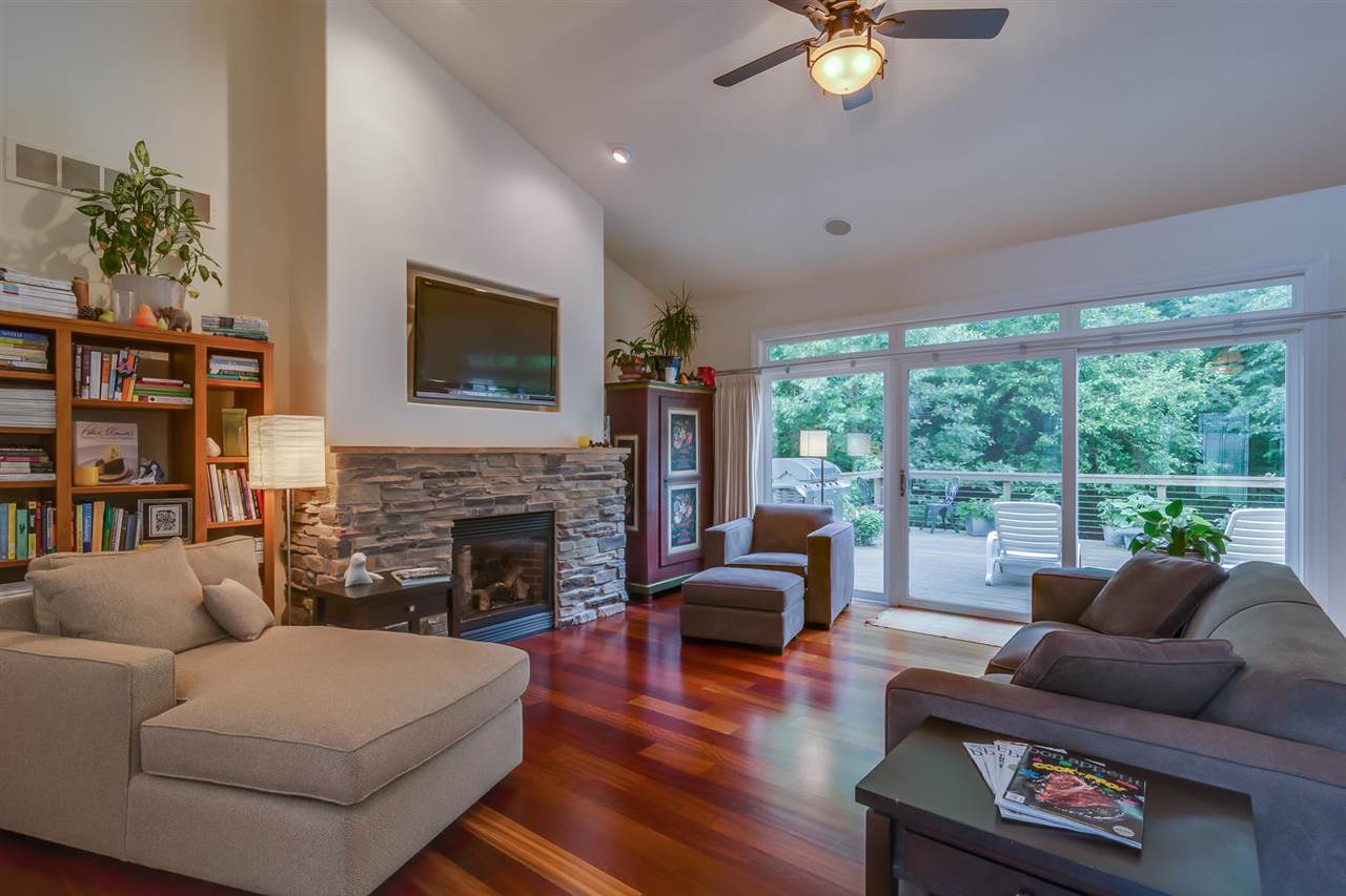 21895 Locust Bend Ct, South Bend, IN 46628 photo 6