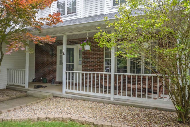 1044 E Jennifer Dr, Bloomington, IN 47401 photo 2